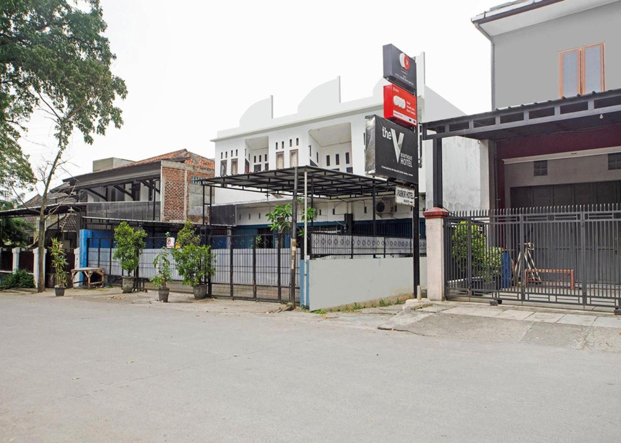 Oyo 2554 Hotel Arimbi Lama Dewi Sartika Бандунг Экстерьер фото