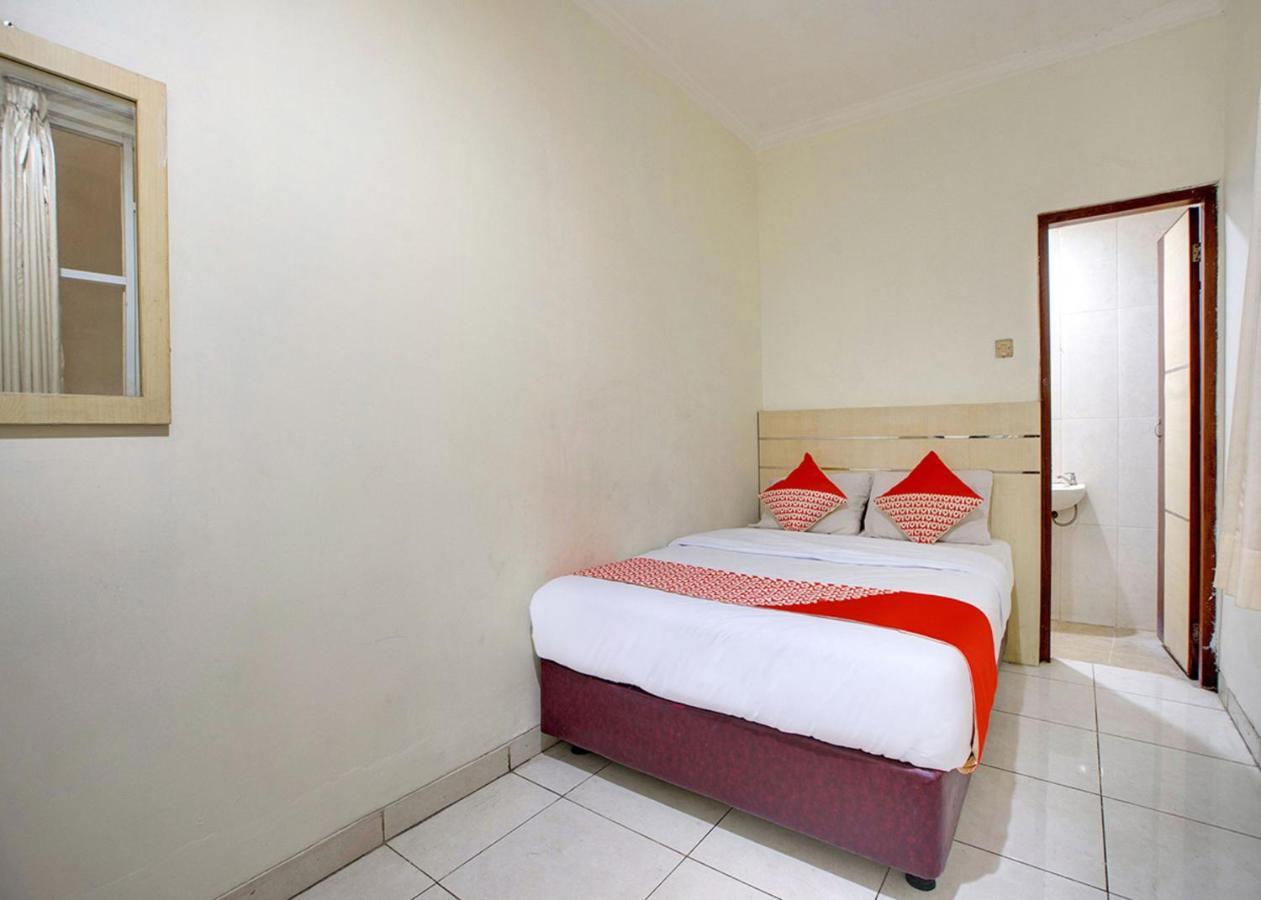 Oyo 2554 Hotel Arimbi Lama Dewi Sartika Бандунг Экстерьер фото